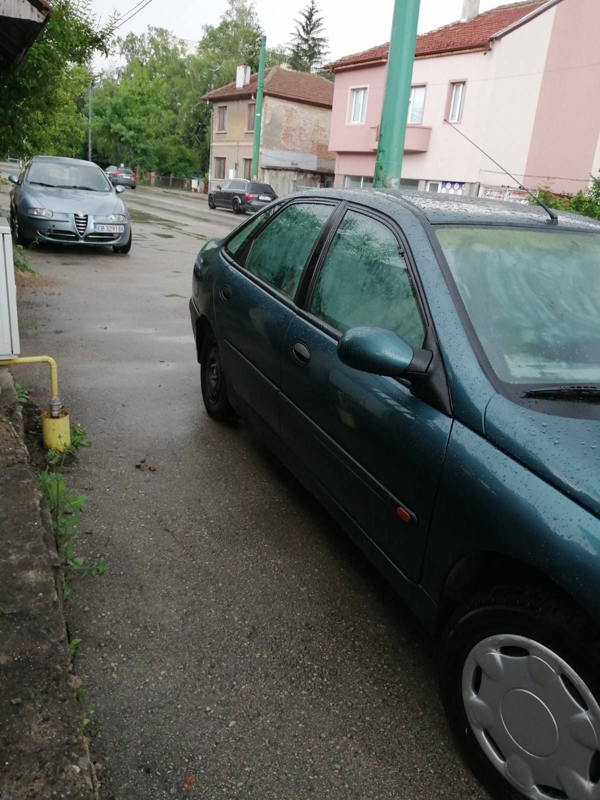 Продавам Рено Лагуна 1