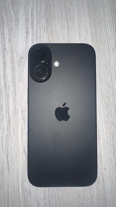 Iphone 16 чёрный
