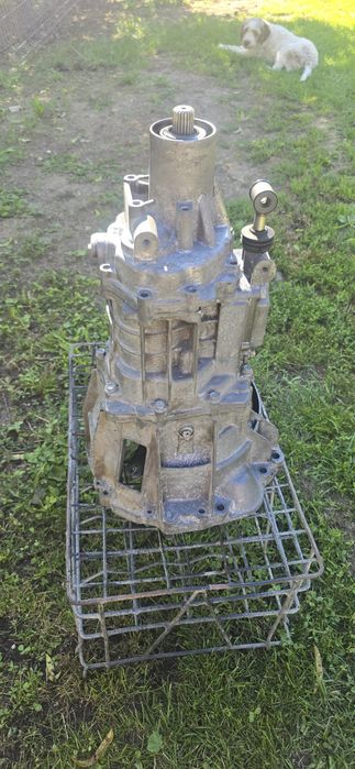 Cutie viteza suzuki Jimmy 1.3 benzina an 2006