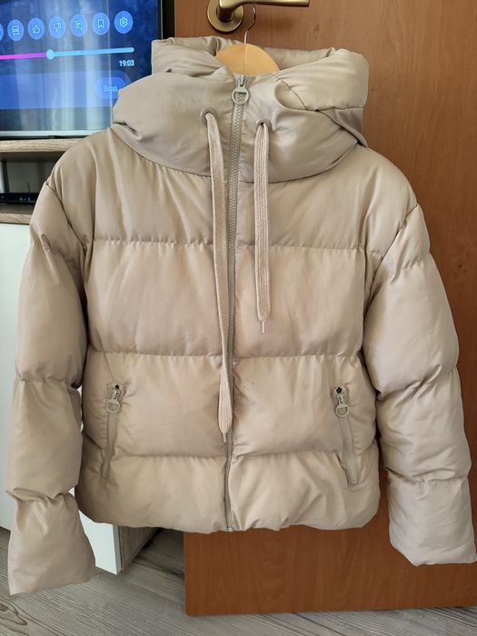 Продавам зимно яке