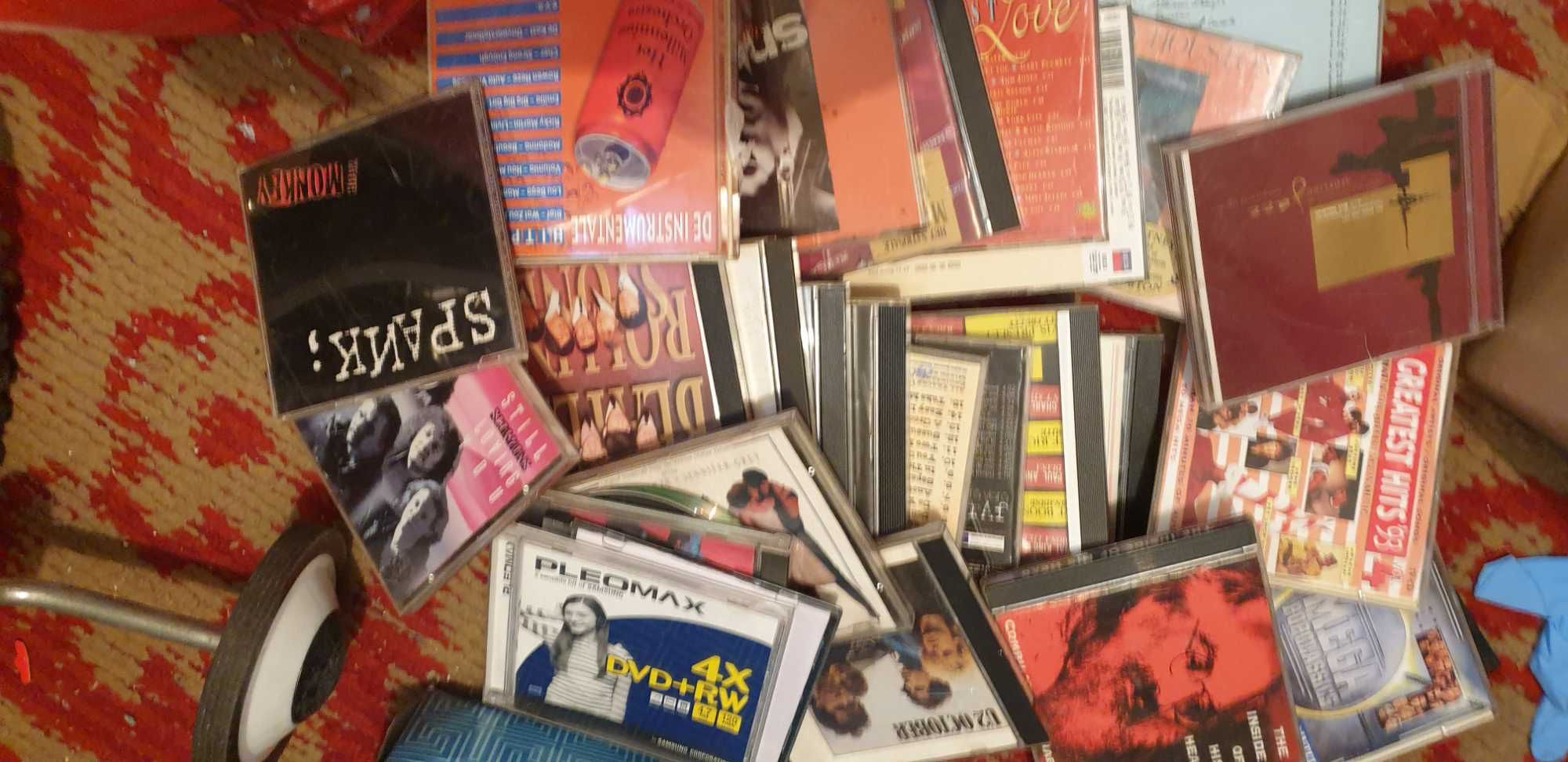 Lot 30 buc CD uri Originale muzica retro,rock,pop,clasic