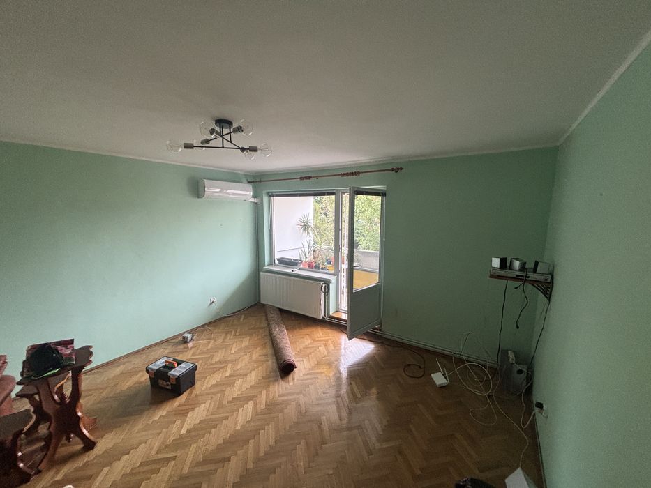 Apartament 3 camere + garaj sub bloc- Grand- ultracentral, proprietar