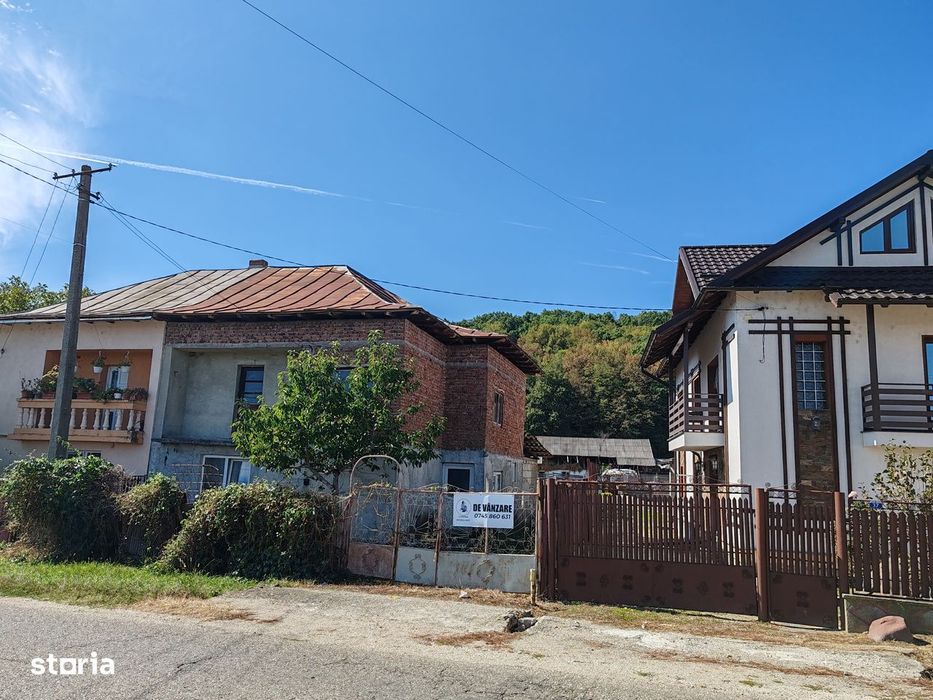 Casă P+1, Budeasa Mică, 5 km de Pitesti, stradal, toate utilitatile