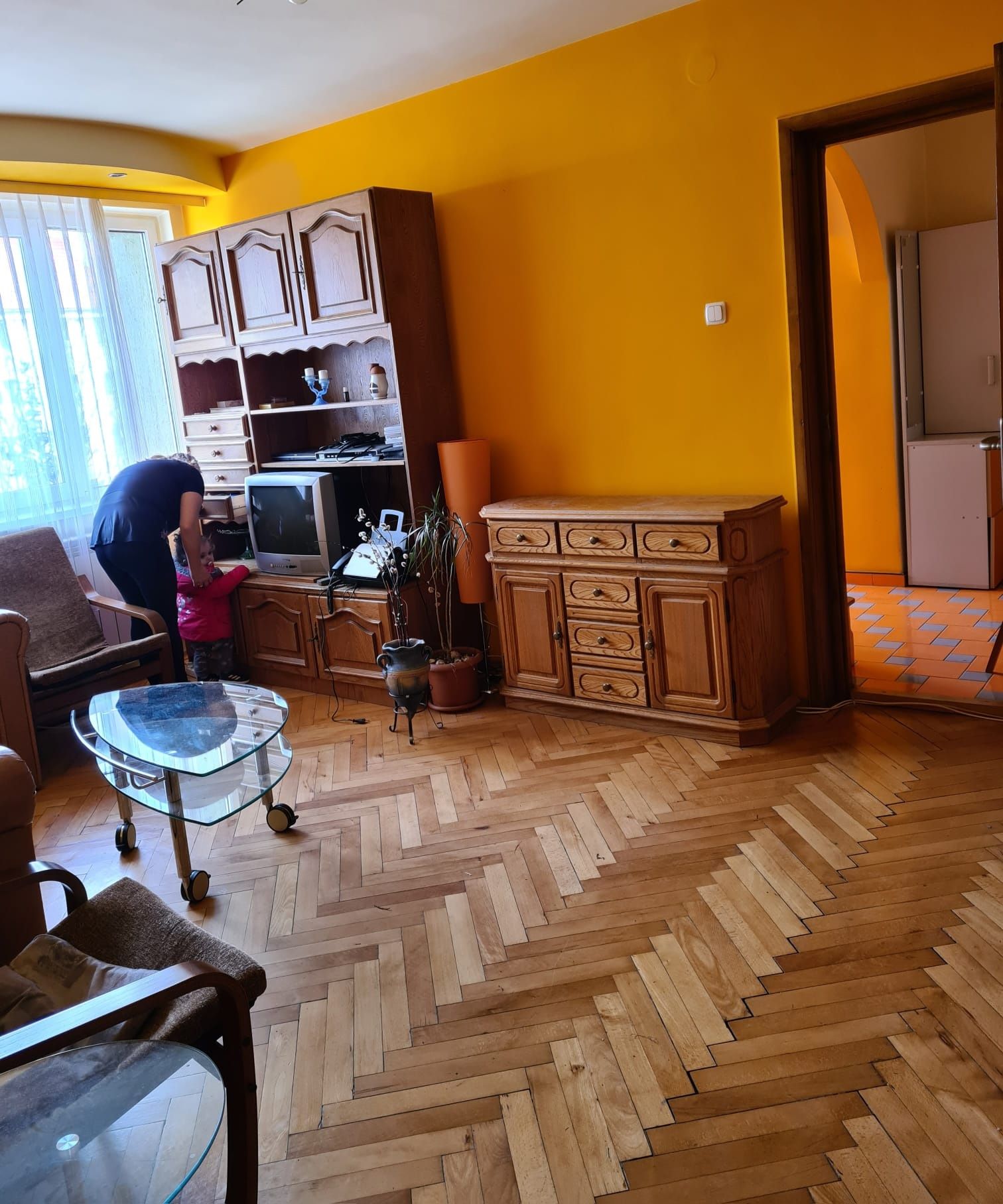 Vand apartament  cu 2 camere in m ciuc str M.sadoveanu