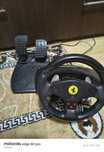 Vând volan Thrustmaster Ferrari Red Legend Edition, cu pedale incluse