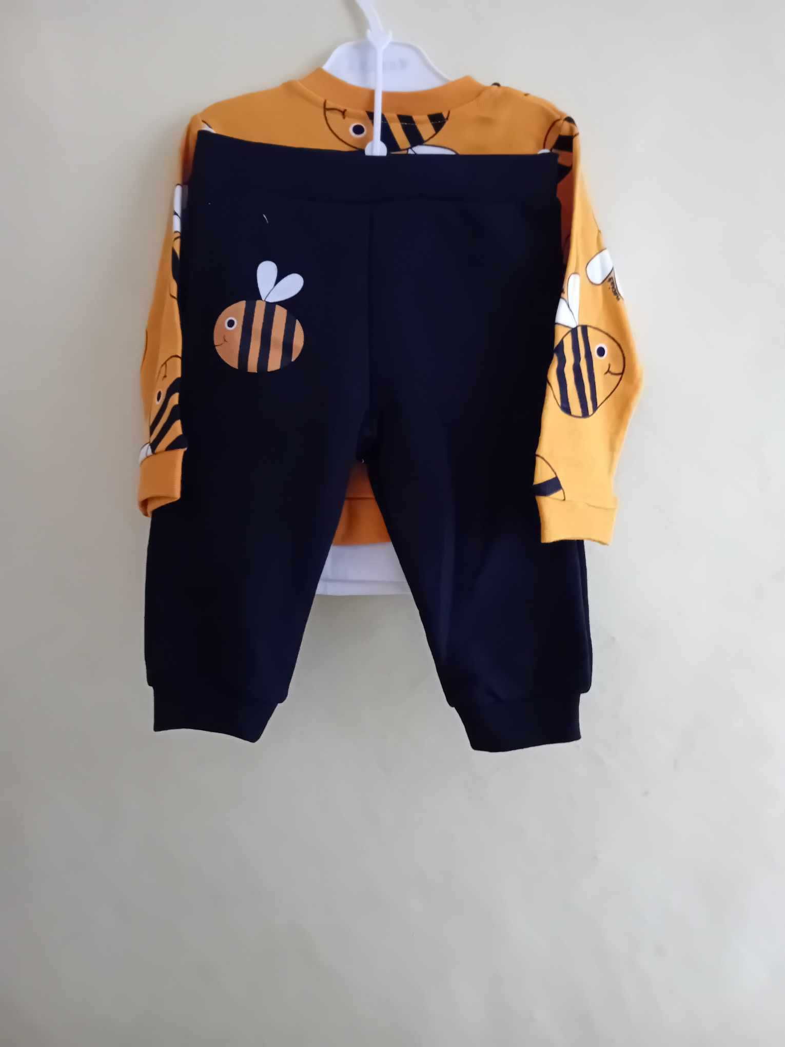 Set bebelusi pulover + pantaloni  model albina NECIX'S 6-9Luni