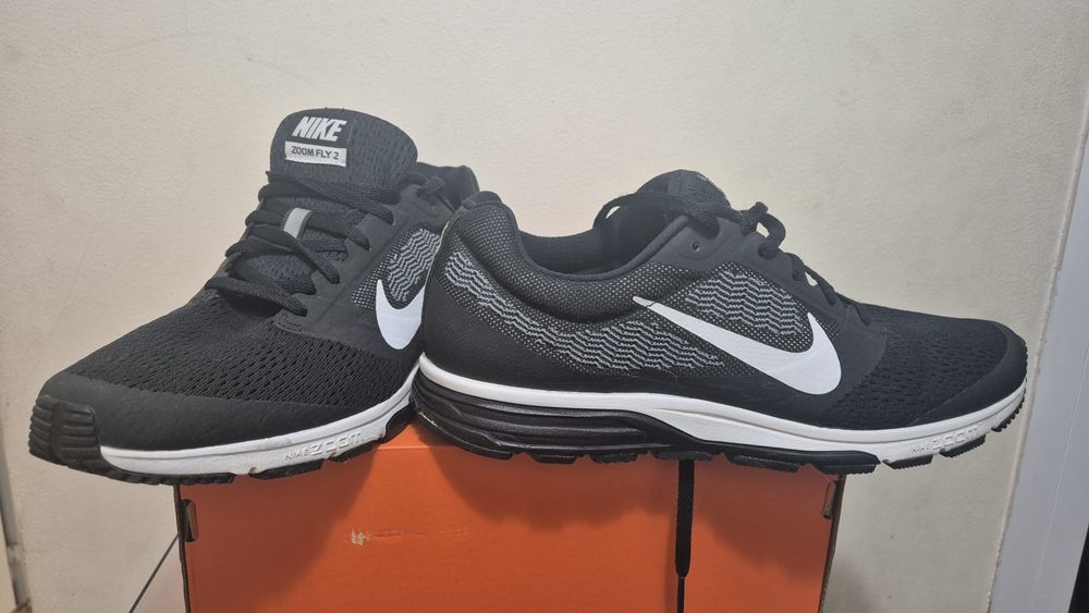 Мъжки маратонки и обувки