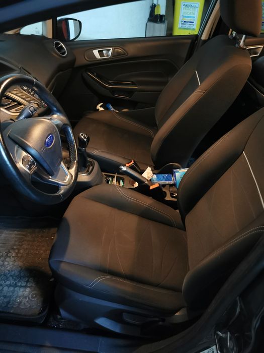 Ford Fiesta 2017 Unic Proprietar de nou