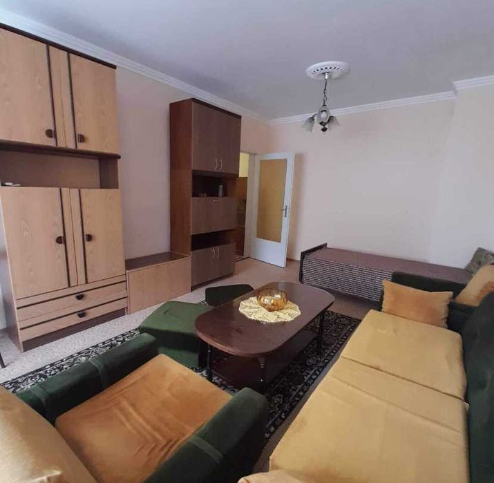 Дава се под наем Тристаен апартамент в Бургас, Възраждане - 67 кв.м за 425 € - Снимка #1