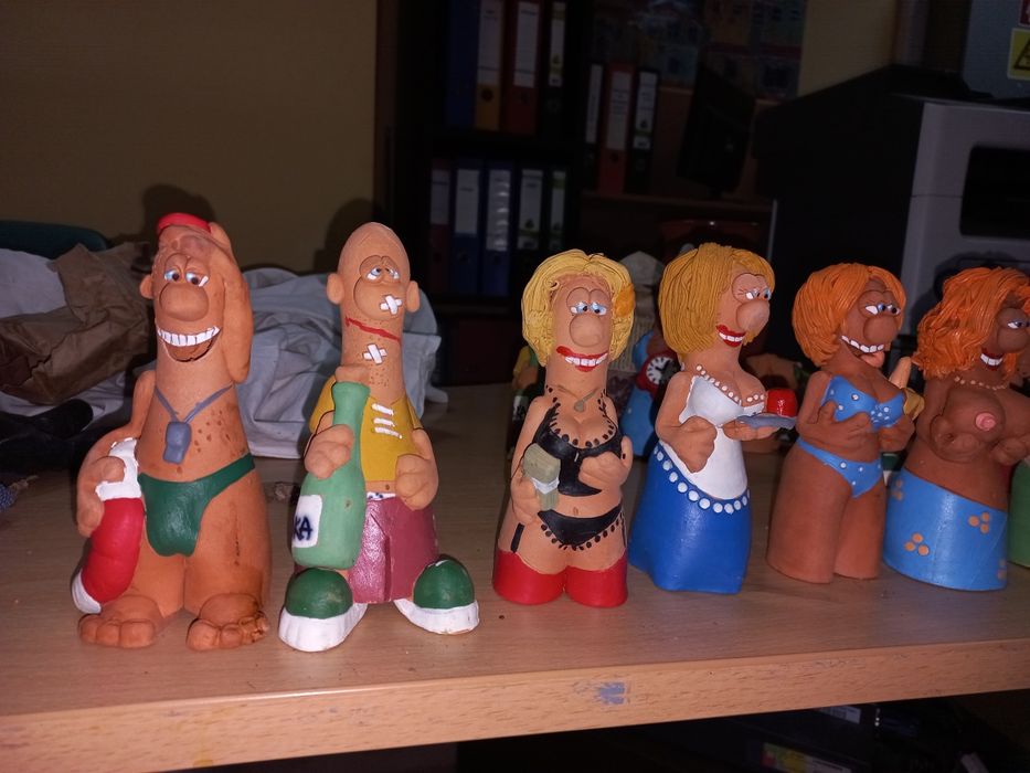 Сувенирни Глинени фигурки