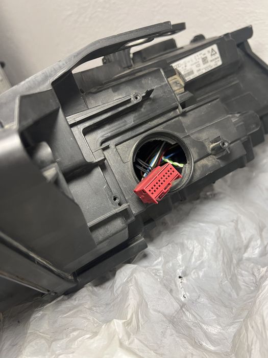 Faruri Audi Q3 8U Xenon  LED