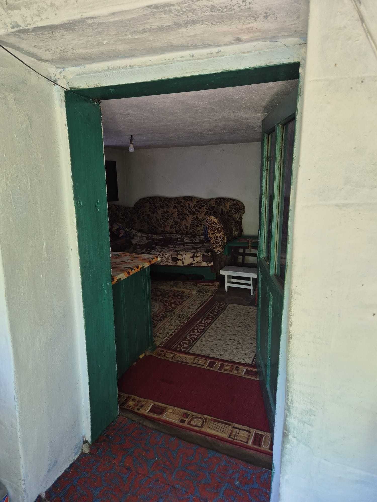 Casă 2 camere + anexă, grădină și teren