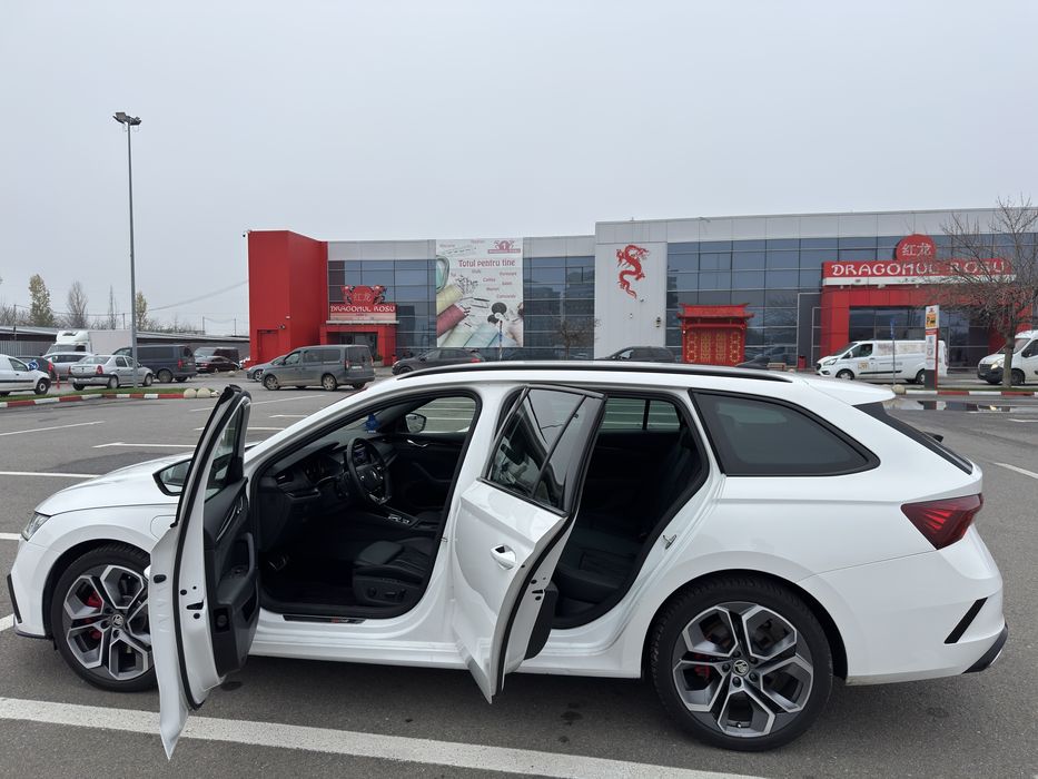 Skoda Octavia RS iV Combi - 245 CP - Full Unicat - Istoric Service