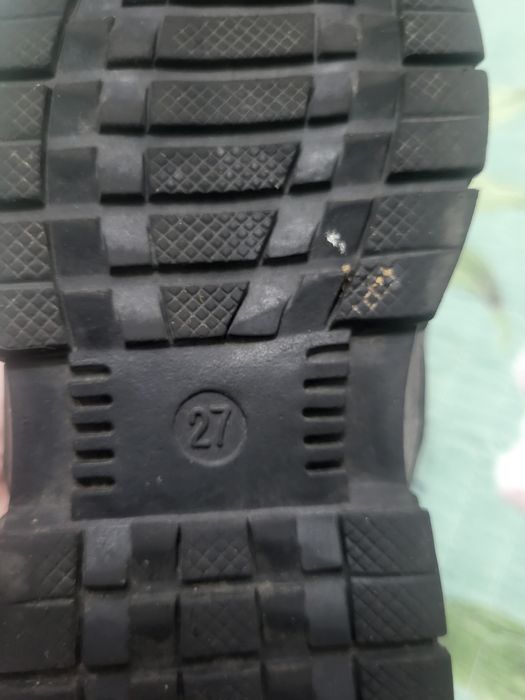 Продаются детские ботиночки