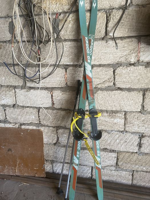 Продам лыжи сост отличное звонить