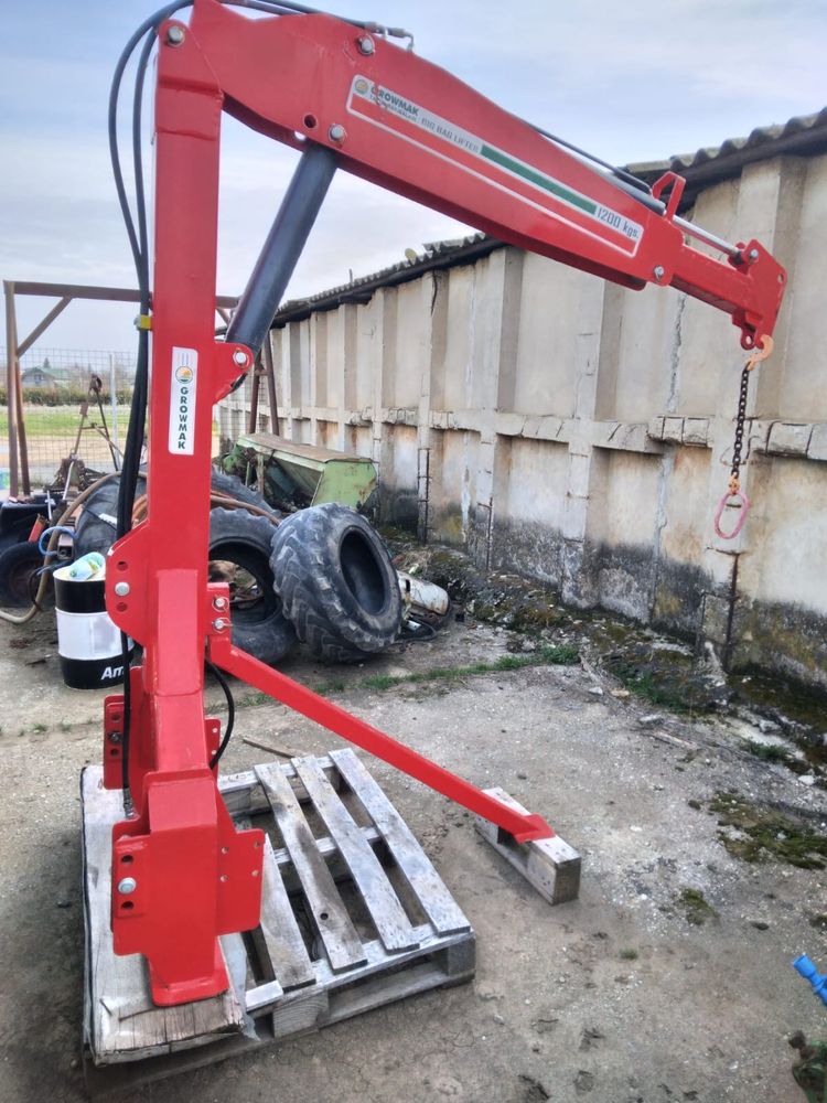 Incarcator tractor Grewmac1200