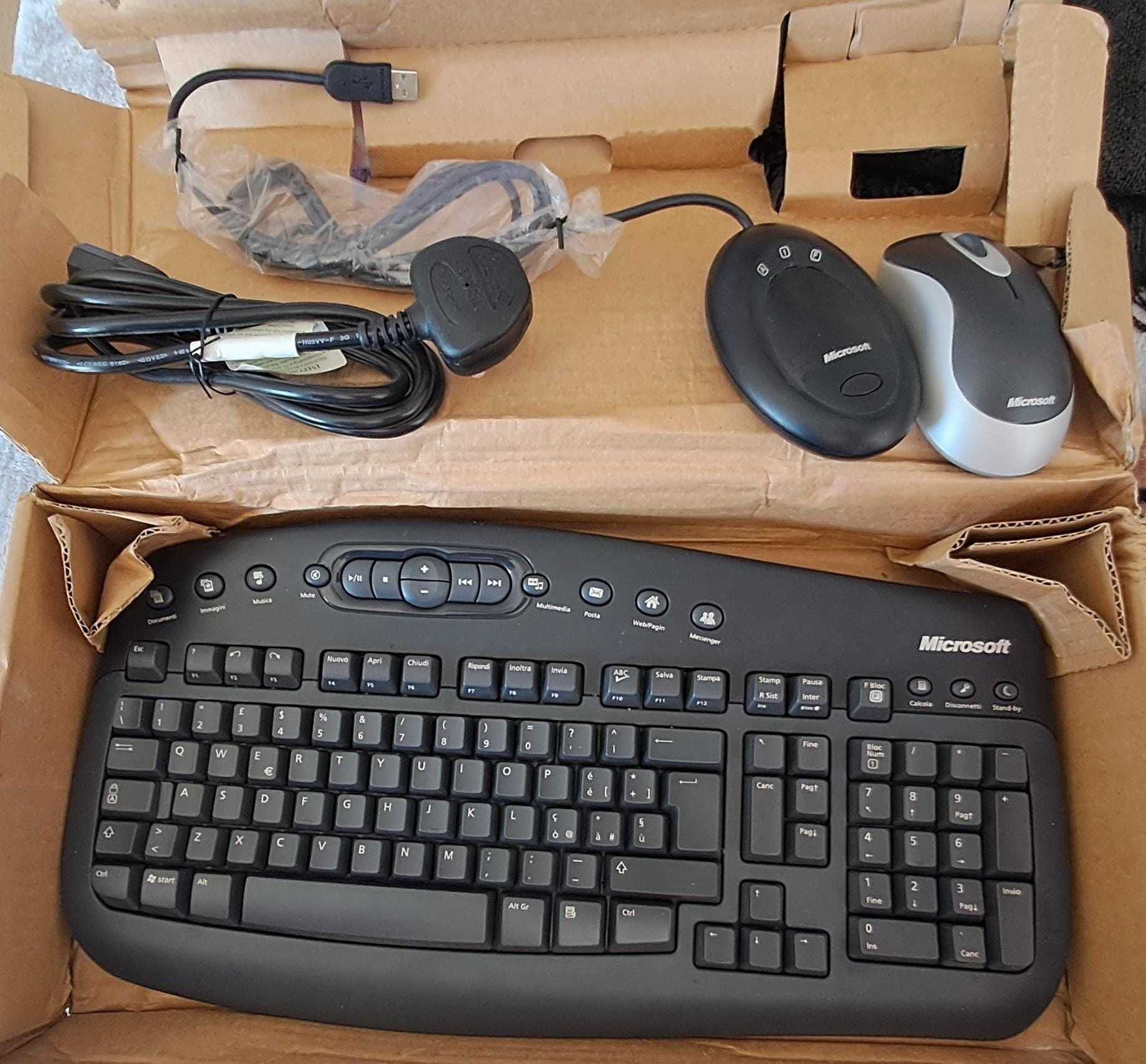 Vand tastatura si mouse noi