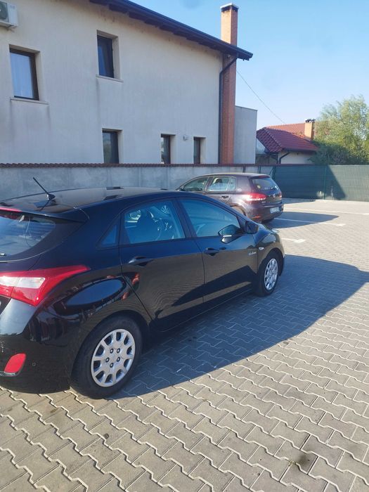 Vând Hyundai i30
