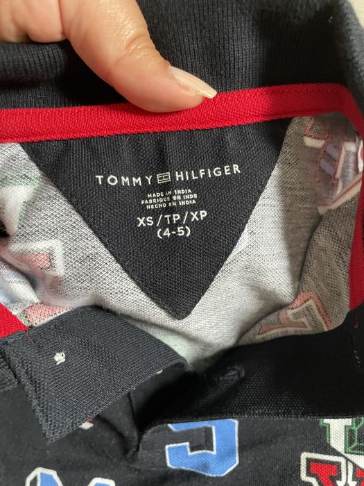 Tricou Tommy Hilfiger 4-5 ani guler bumbac