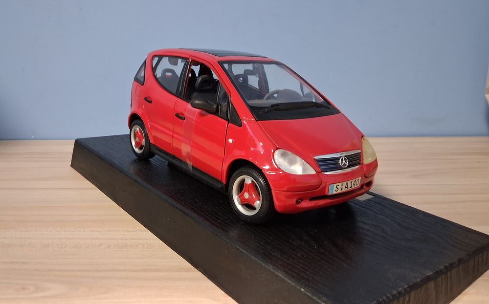 Mercedes-benz A class 1:18 Maisto