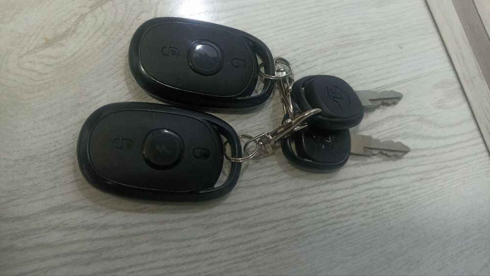 Pellones" elektr velosipedi sotiladi.