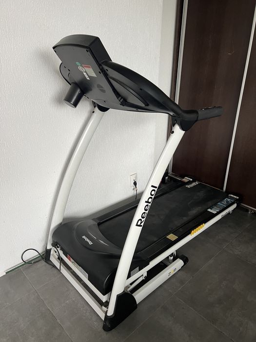 1.	Bandă de alergat Reebok – stare excelentă!