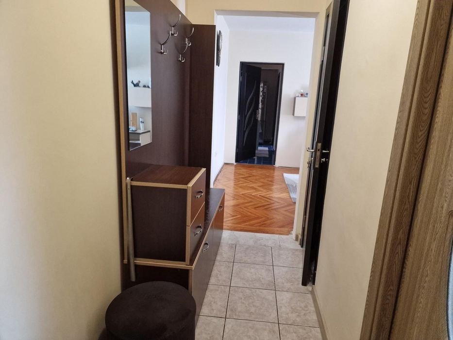 Vând apartament 3 camere 72 mp etaj 4/9