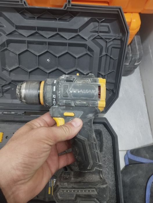 Шуруповёрт ERAMAX