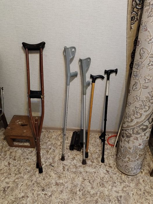 Продам костыли трости недорого