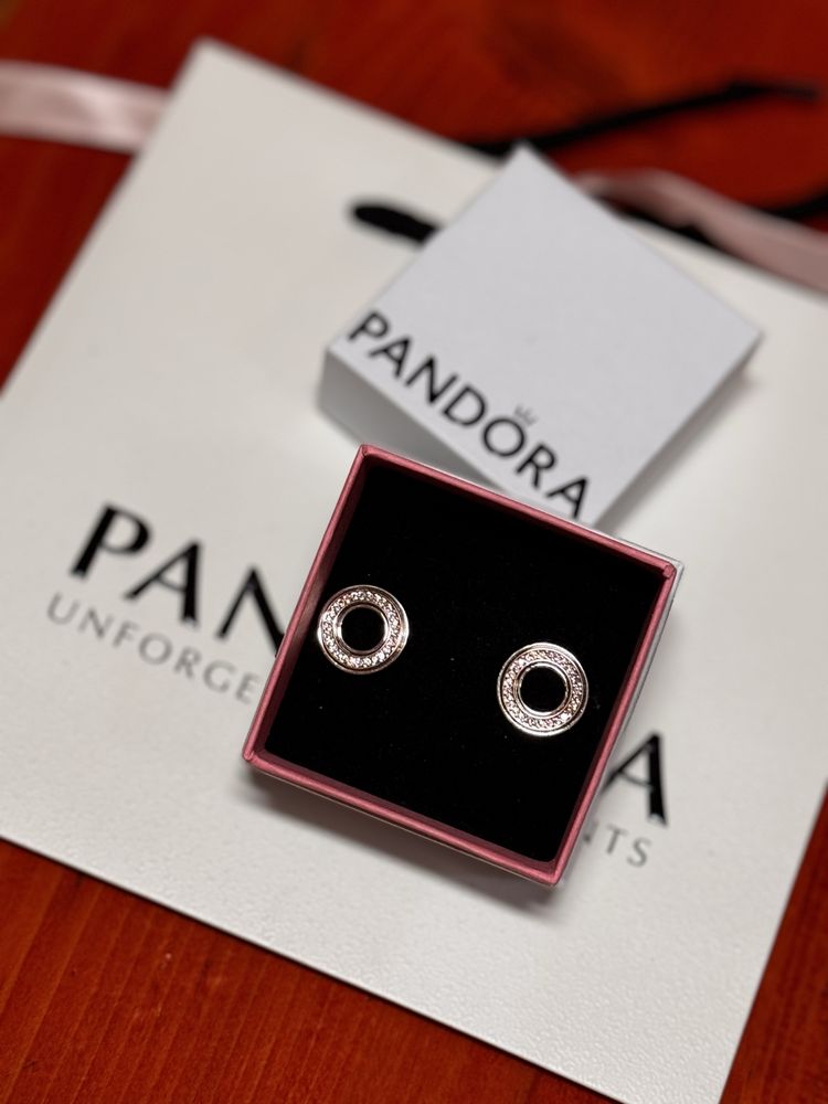 Пандора обеци Pandora