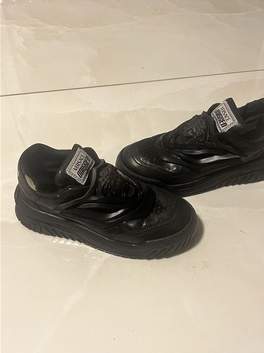 Versace odissea negri