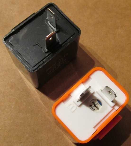 Реле за LED мигачи 12V.