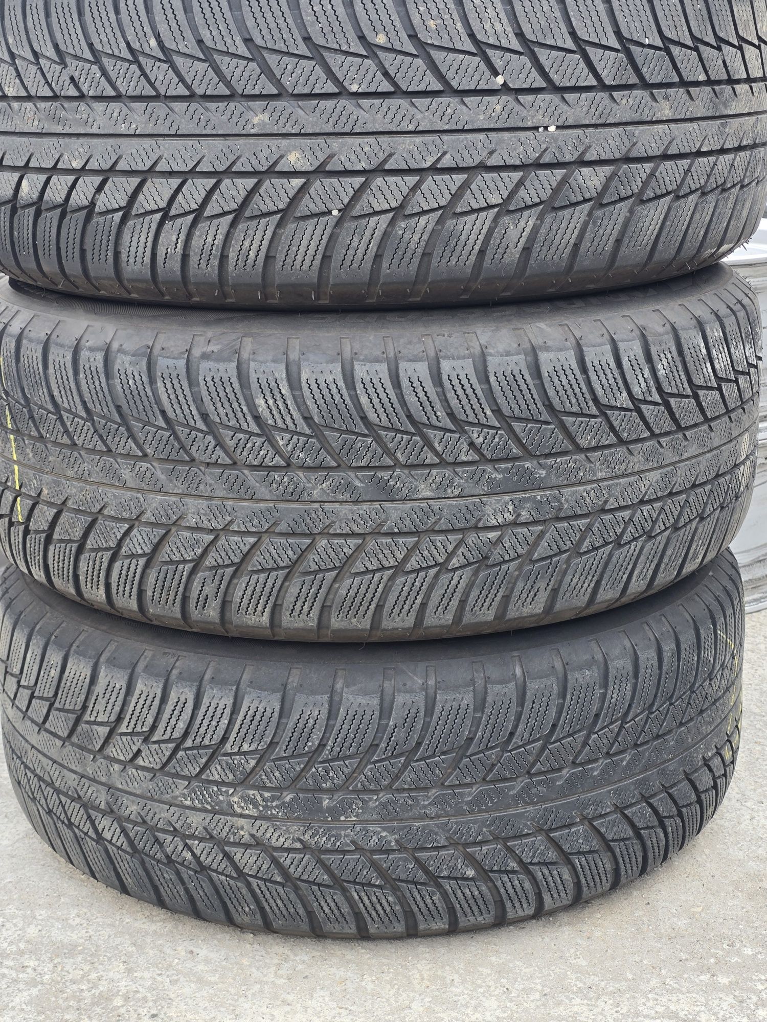 4 Броя 225/55/17 Bridgestone 5,2mm RunFlat
