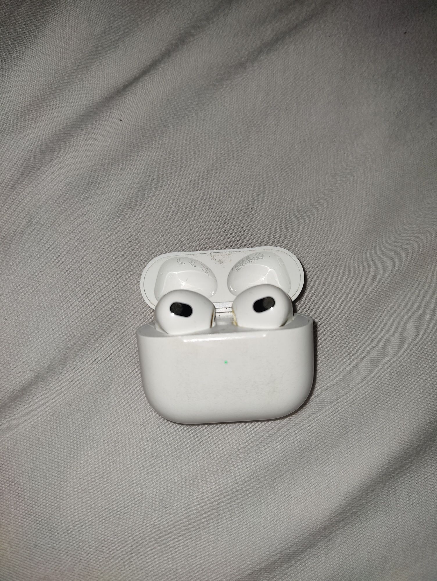AirPods 3-та генерация