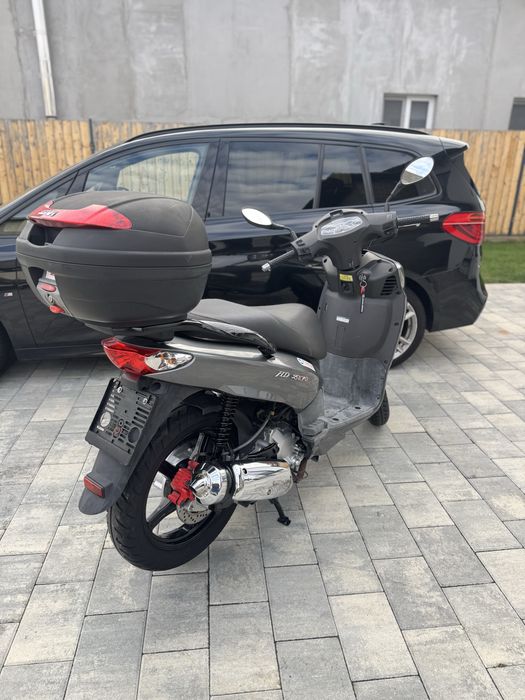 Scuter Sym 125 cm3 categoria B