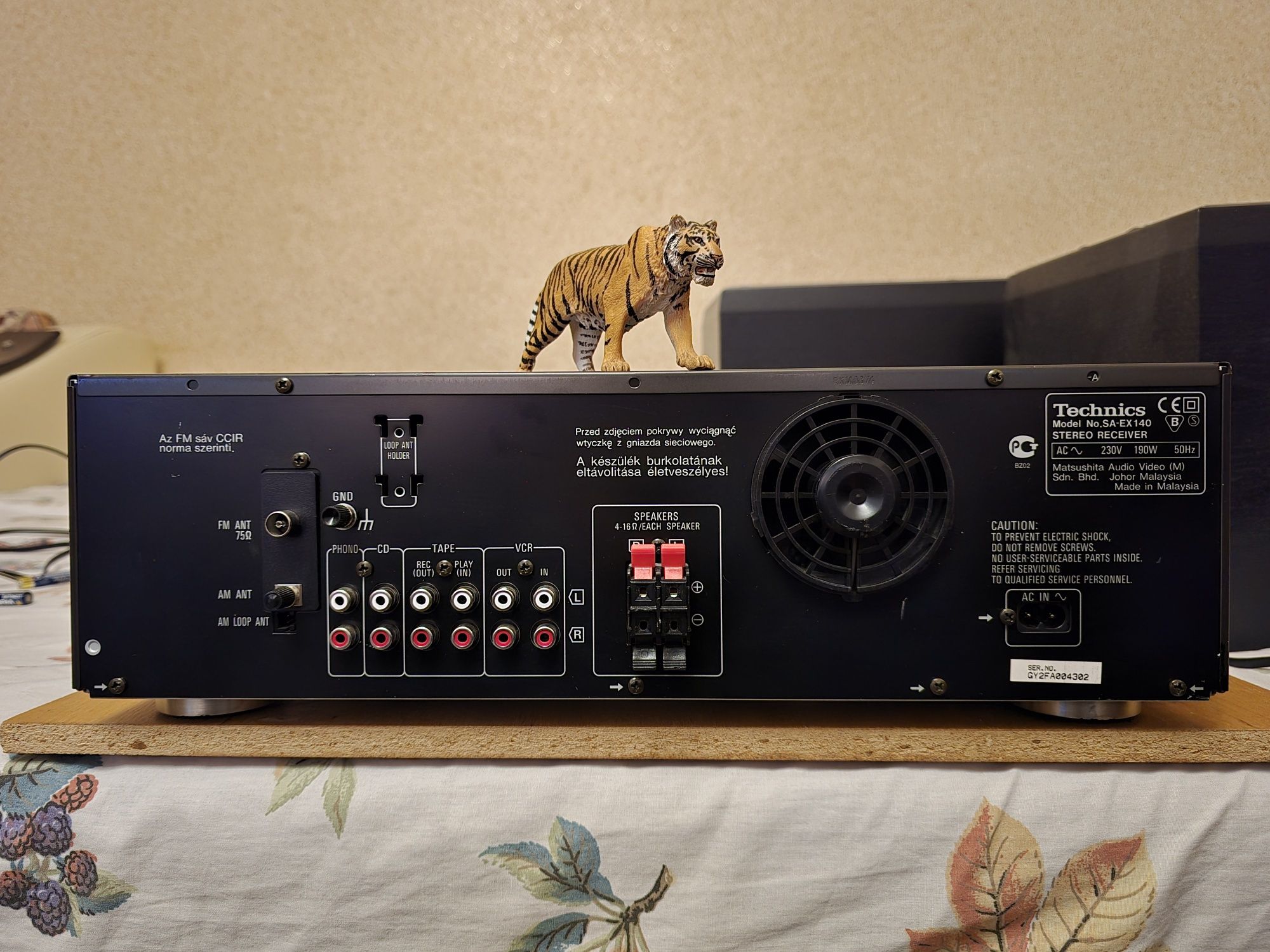 Technics SA-EX140. Receiver de calitate. Putere și detaliu by Technics