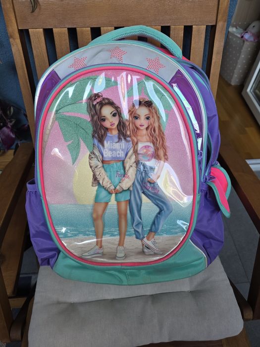 TopModel раница за училище