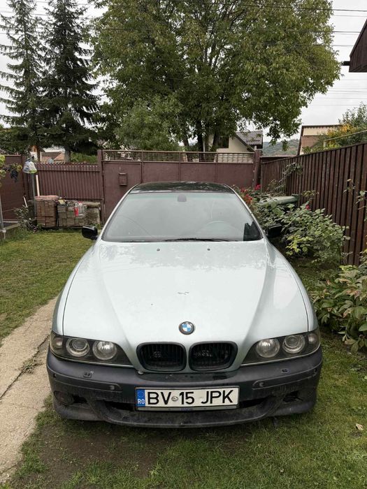 Vand sau dezmembrez BMW e39