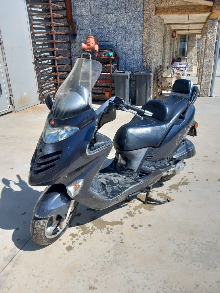 Scuter kymco 125