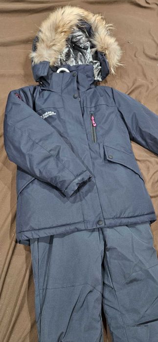 Продам комбинезон зимний 122