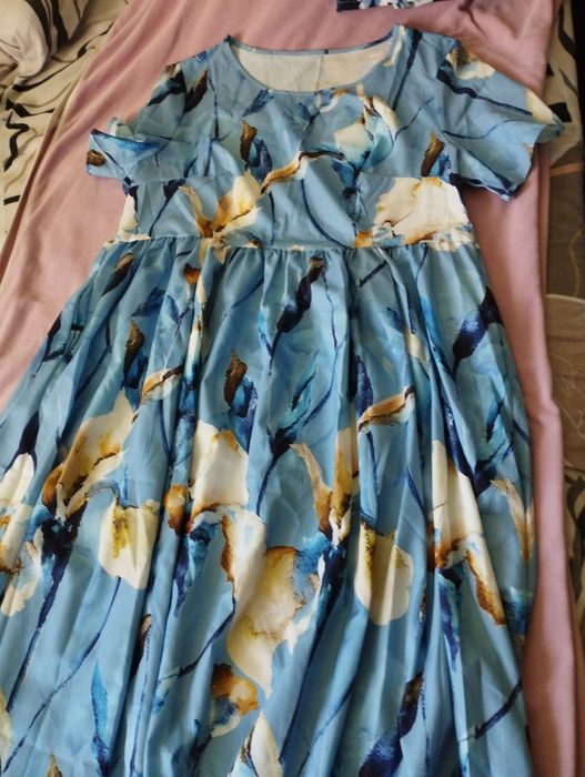 Лятна рокля с къс ръкав