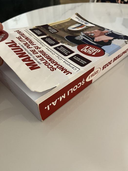 Vand manualele DevinoPolitist admitere subofiteri/master profesional