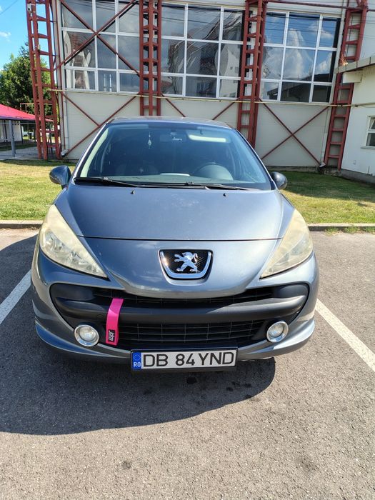 Peugeot 207 1.4 benzina