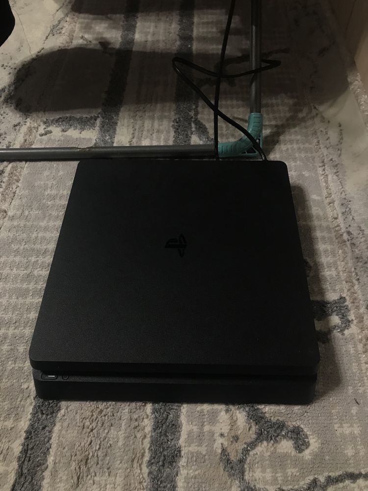 Плейестейшн 4 slim