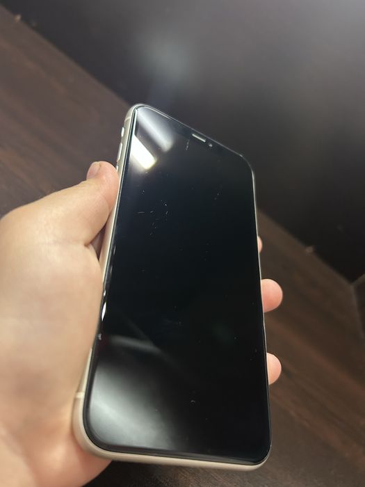 IPhone 11, 64GB използван