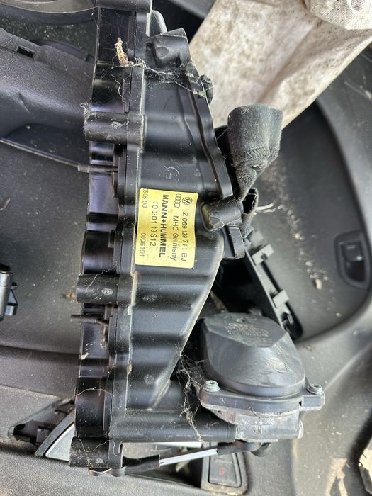 Galeria admisie cu motoras 059129086L Audi a4 b8 2.7