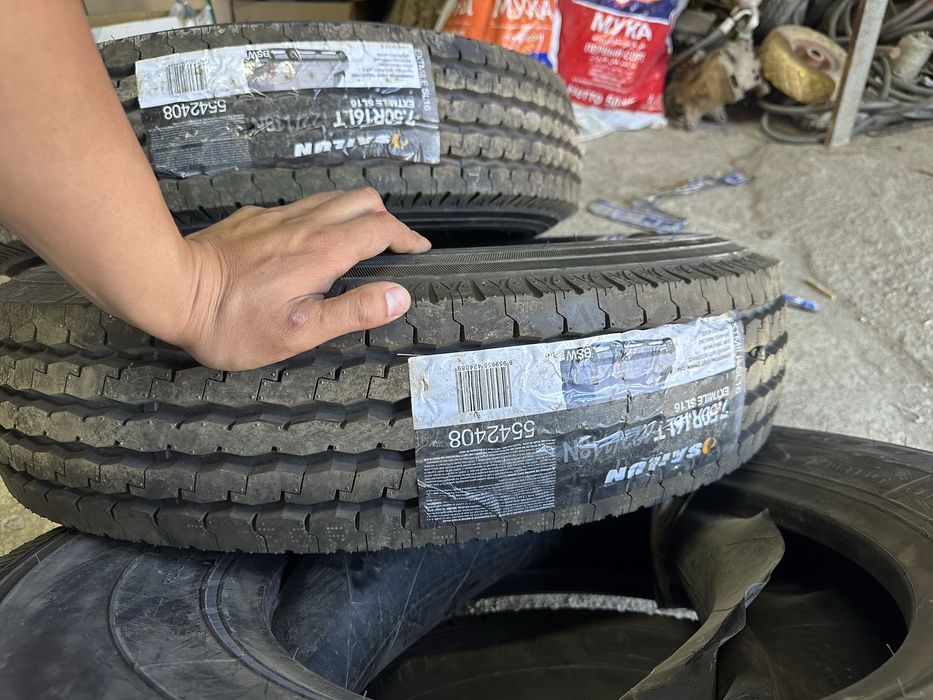 Автошины новые вместе с камерой 7.50R16LT.   122/118