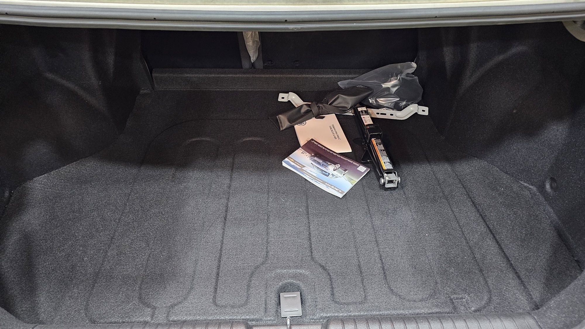 Gentra 3 A/T lyuk va Abs bor