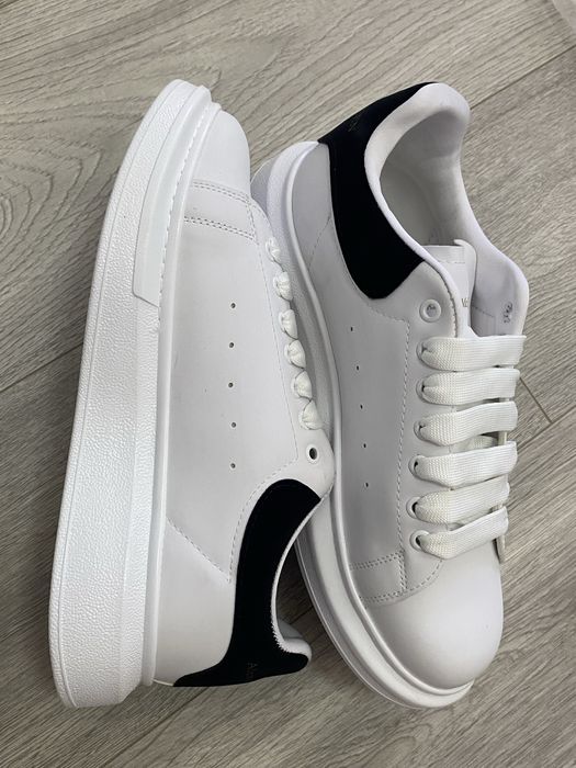Papuci McQueen alb-negru (42)
