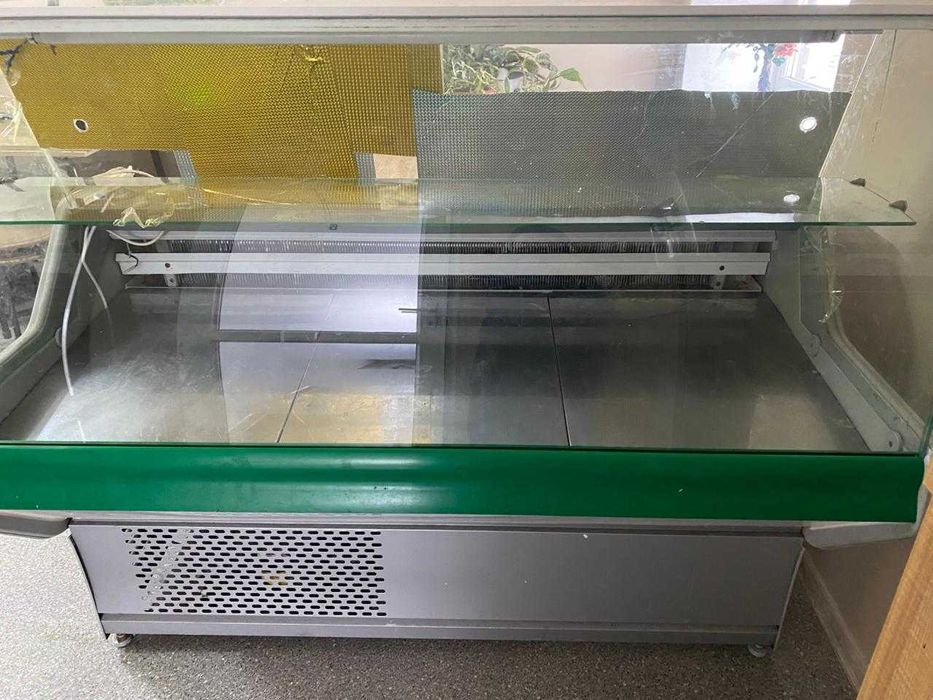Продам холодильную витрину б/у
